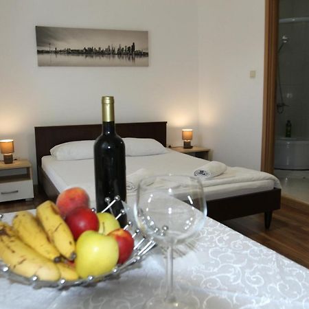 Apartments Muhar 스베티스테판 외부 사진
