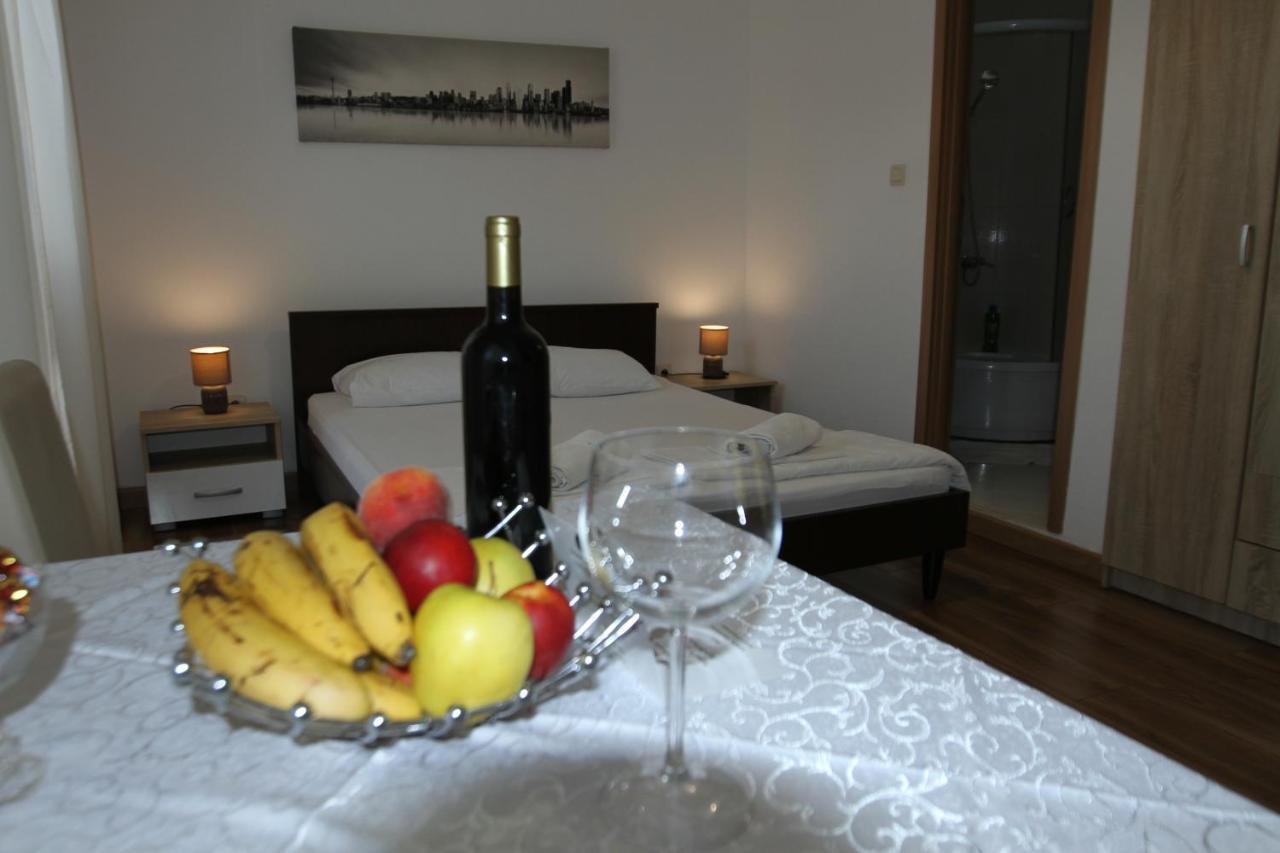 Apartments Muhar 스베티스테판 외부 사진